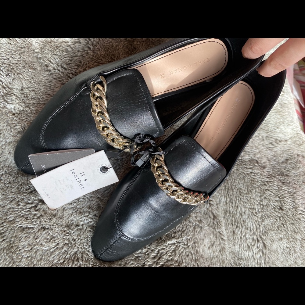 ZARA | Black leather heeled loafers 🖤🤍
